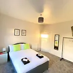 Kisobi Home Bedroom 1